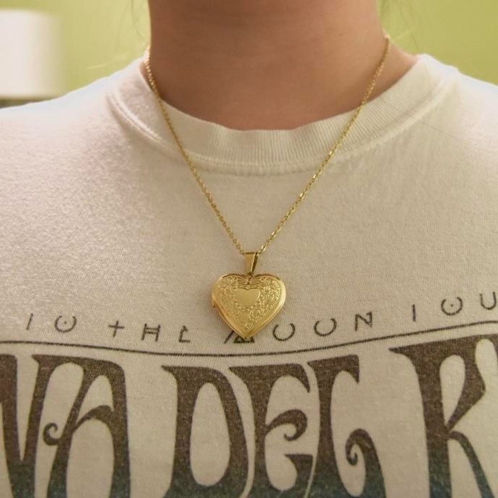 Statement Gold Heart Locket - Picture 8 of 8